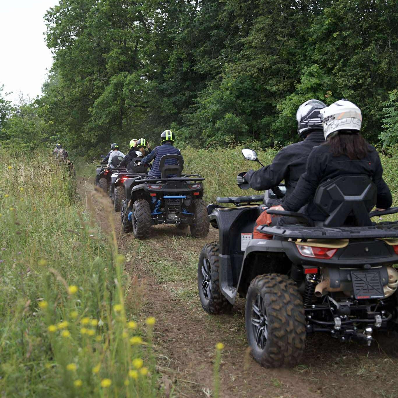 Off-Road & Bruņutehnika